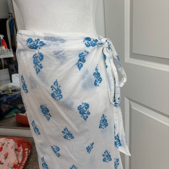 J Crew Women’s White Blue Printed Midlength Sarong Cover-up Sz L Beachy - Picture 4 of 8